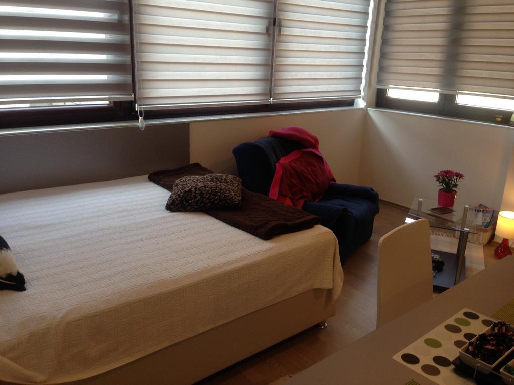 Dea'S Studio Apartment Sarajevo Phòng bức ảnh